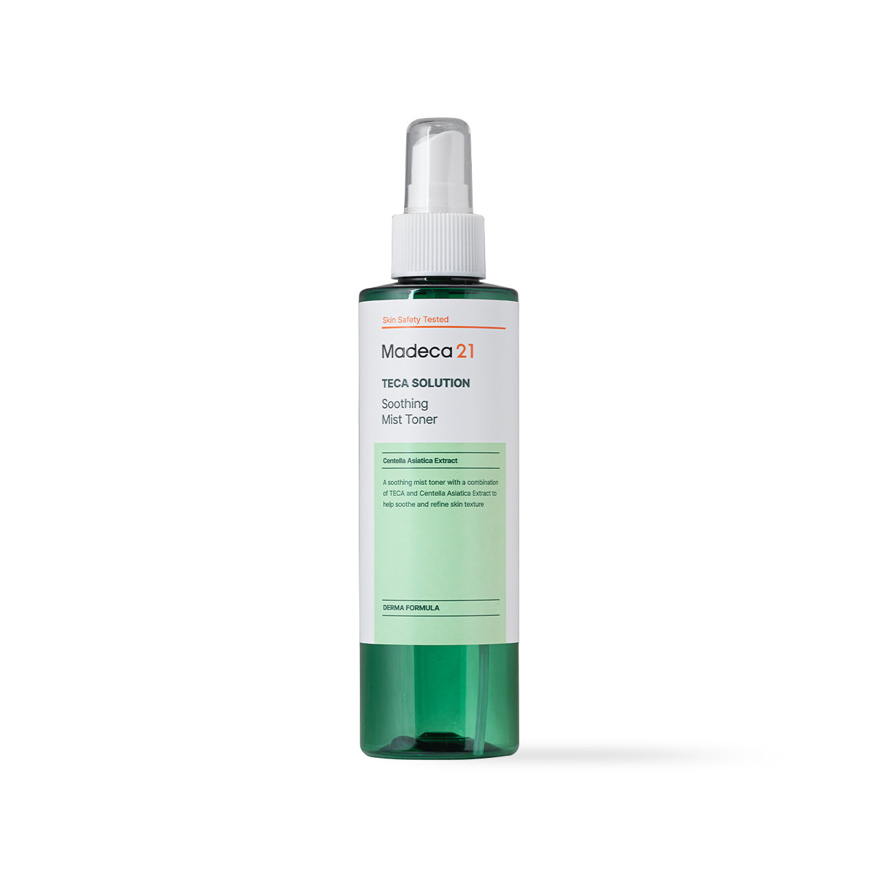 Madeca21 Soothing Mist Toner spraying onto skin