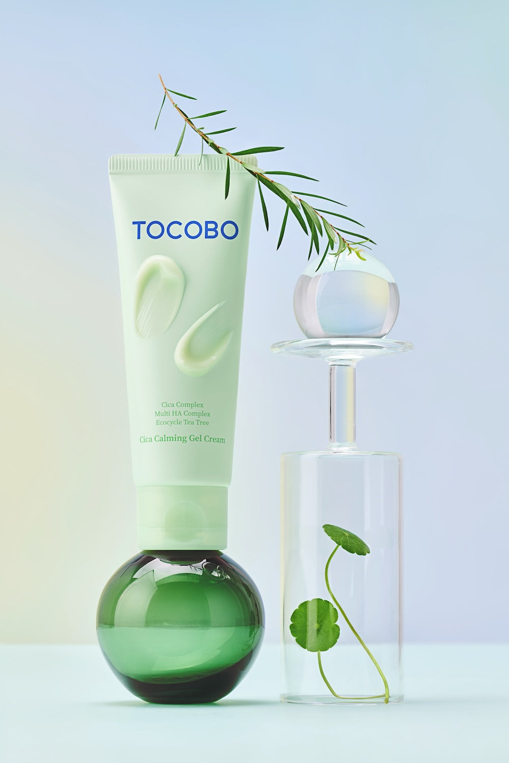 Full ingredient list on gel cream packaging