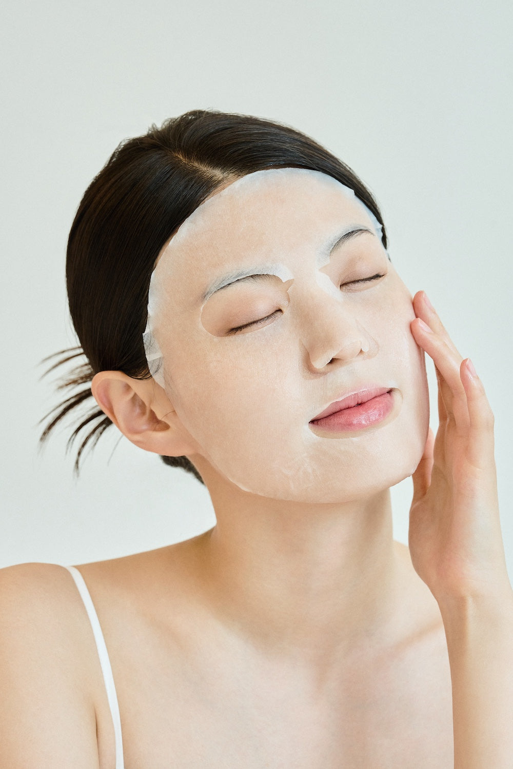 SKIN1004 Madagascar Centella Tone Brightening Glow Mask 1EA 25ml Korean sunscreen product image