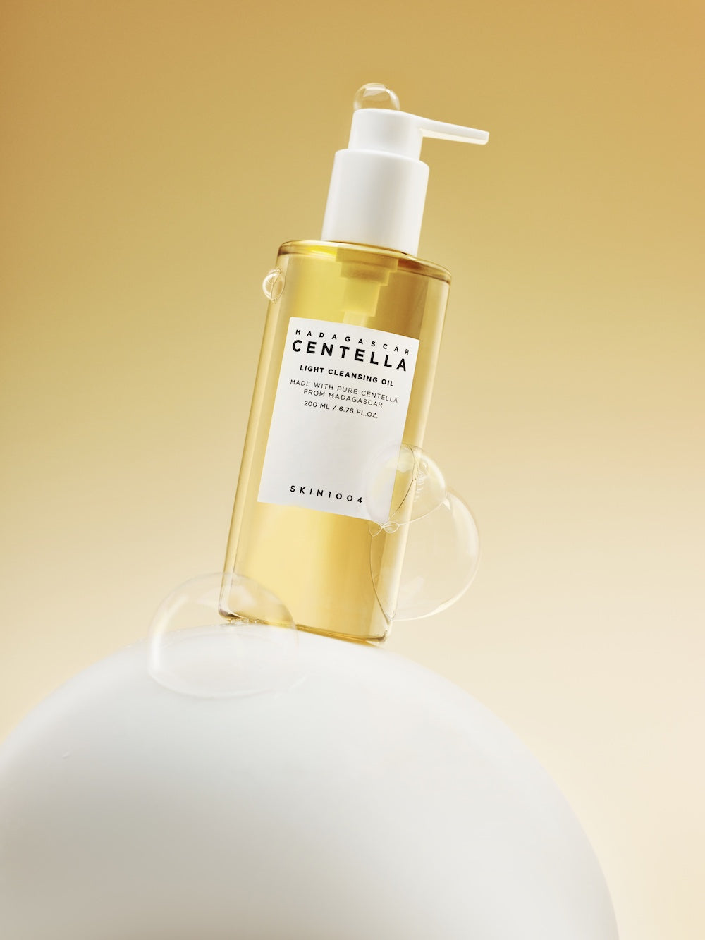 SKIN1004 Madagascar Centella Light Cleansing Oil 200ml Korean cleanser product image
