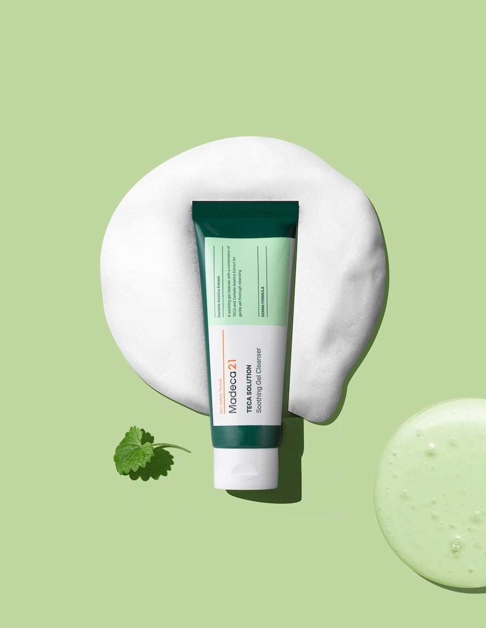 Madeca21 Gel Cleanser texture close-up in palm