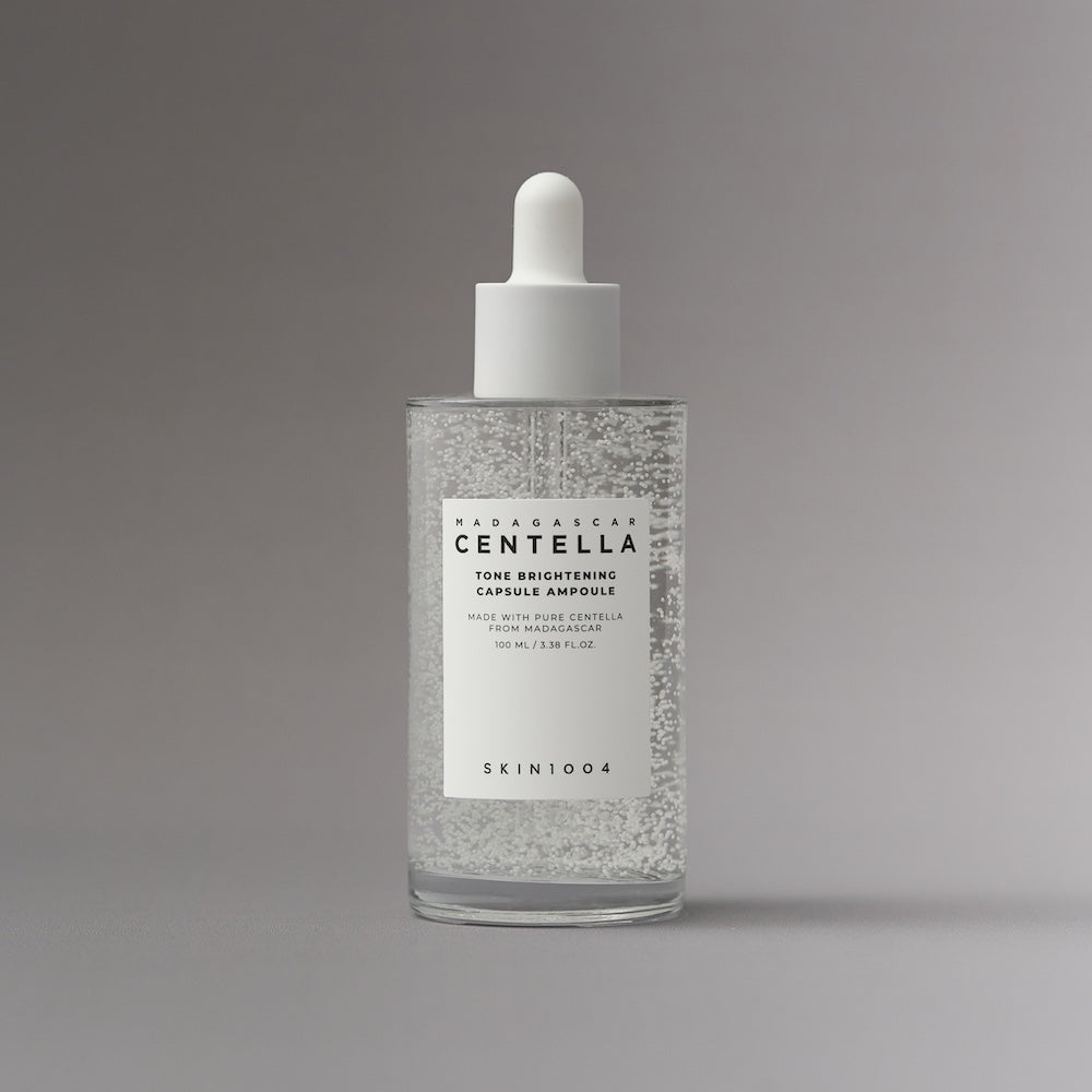 Back label showing MadeWhite and niacinamide
