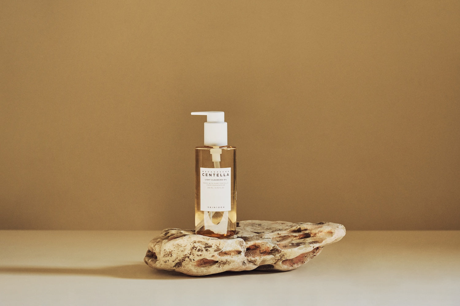 SKIN1004 Madagascar Centella Light Cleansing Oil 200ml Korean cleanser product image