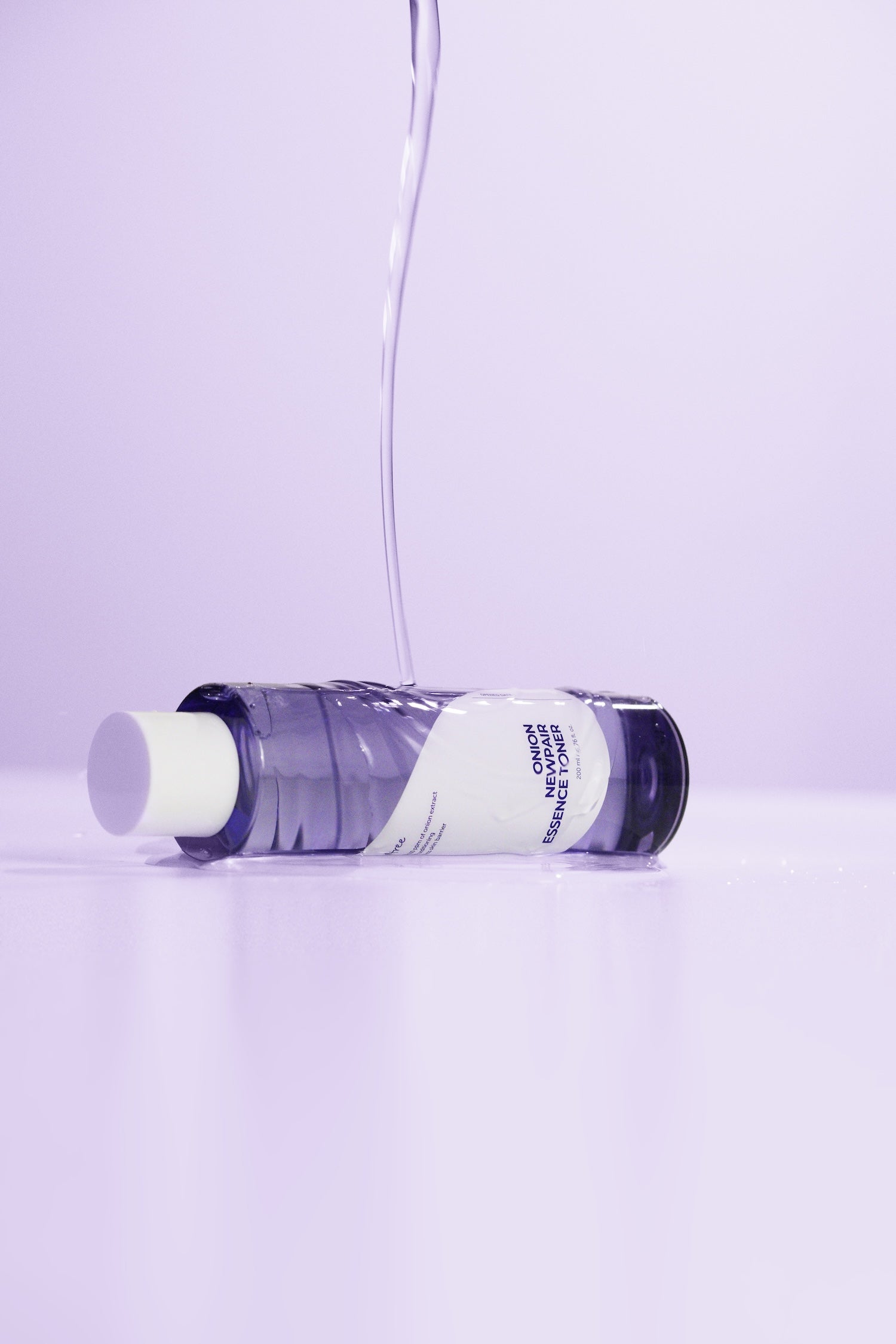 Isntree Onion Newpair Essence Toner 200ml Korean toner product image