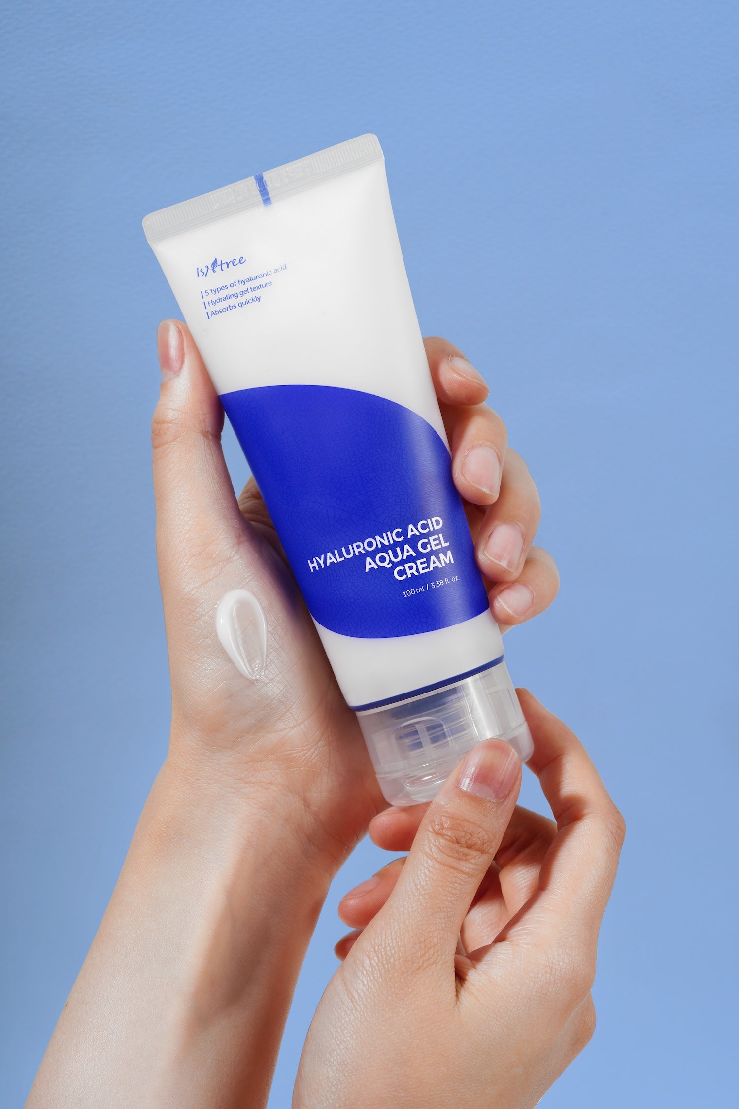 Isntree Hyaluronic Acid Aqua Gel Cream jar next to packaging box