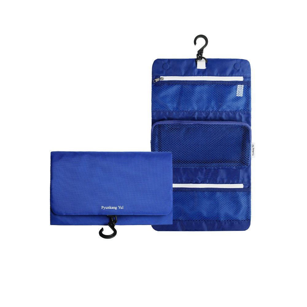 travel pouch mesh fabric close-up