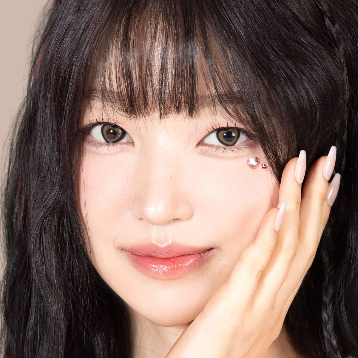 Close-up of Cocoview Heart Ruri Brown heart-pattern lens design
