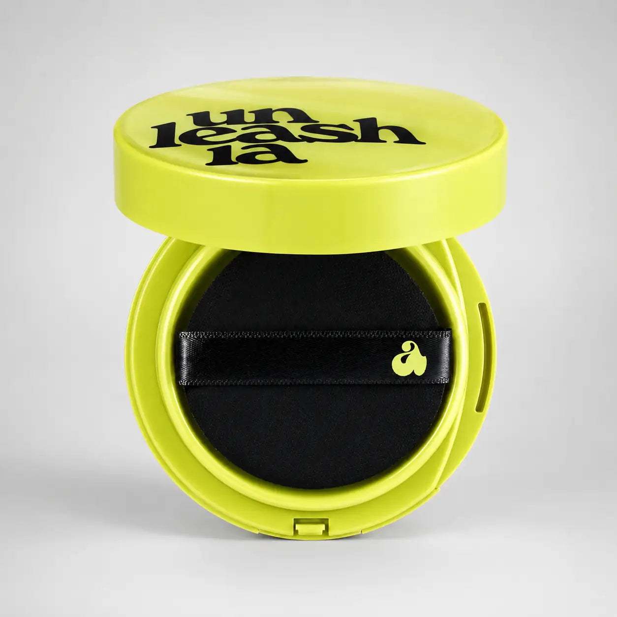 UNLEASHIA green cushion case front view